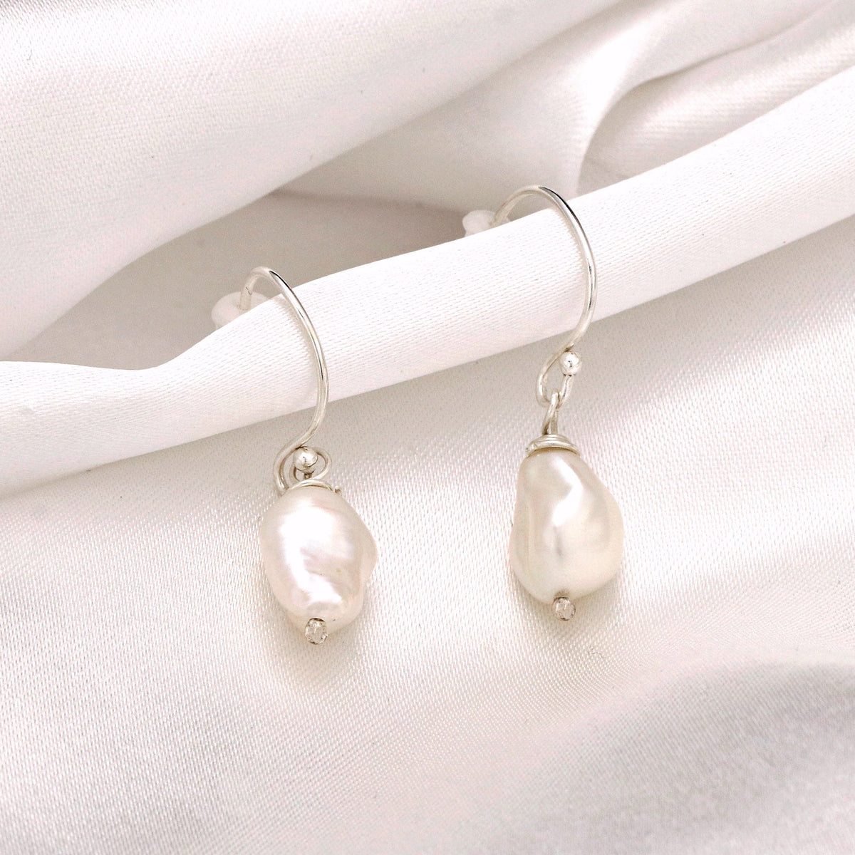 Handmade Baroque Earrings with Freshwater Pearls made of Sterling Silver - Elegant and Timeless - OHR925-132