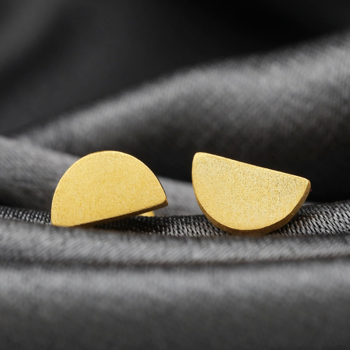 925 Sterling Gold-Plated Mini Crescent Moon Stud Earrings (OHR925-74)