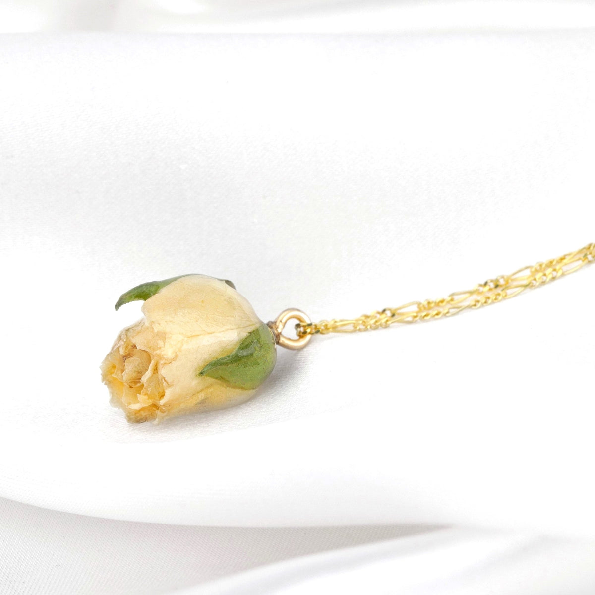 Real Roses Pendant - Cream White - 925 Sterling Gold-Plated Necklace - K925-36