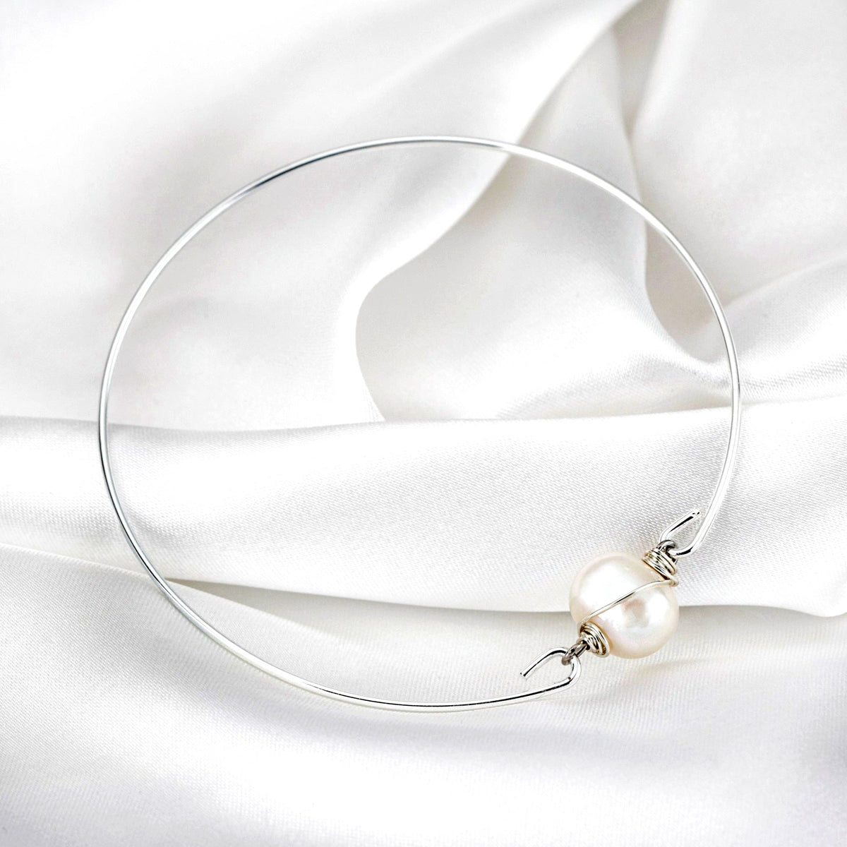Bangle with Genuine Freshwater Pearl - Minimalist Jewelry - RETARM-29