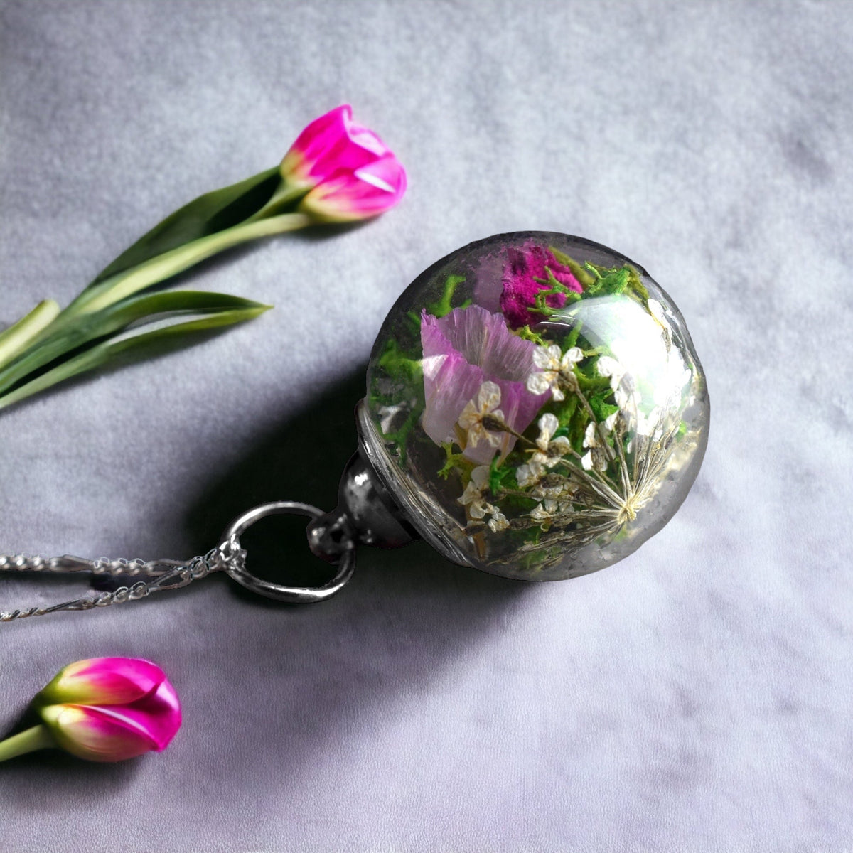 925 Sterling Silver Necklace with Dried Sweet William, Moss and Sea Lilac Pendant - Vibrant Romance for Every Outfit - K925-32