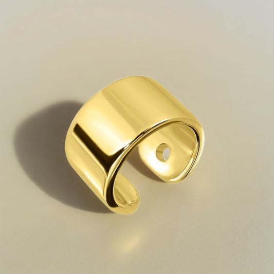 Minimalist Ear Cuff in 925 Sterling Silver - 18K Gold Plated