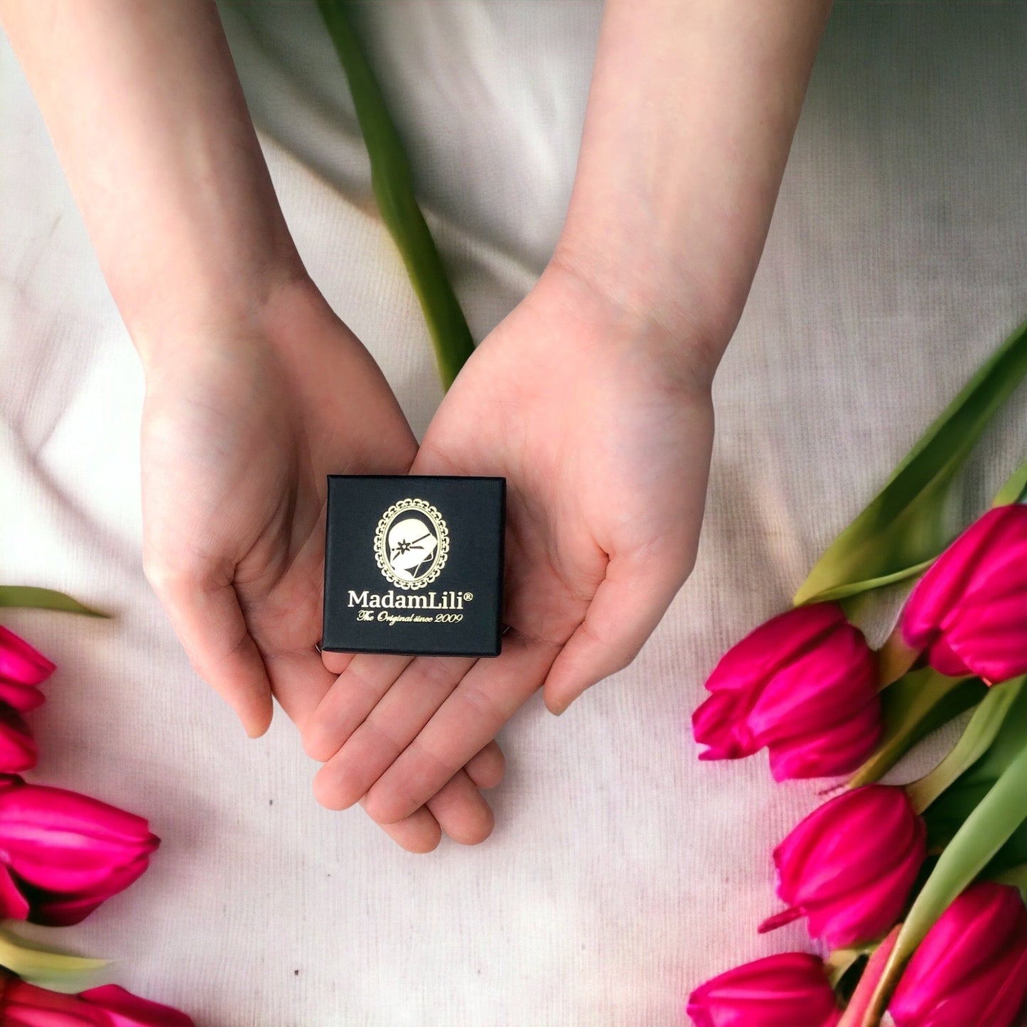 Chrysanthemum — Ring in Vintage Style