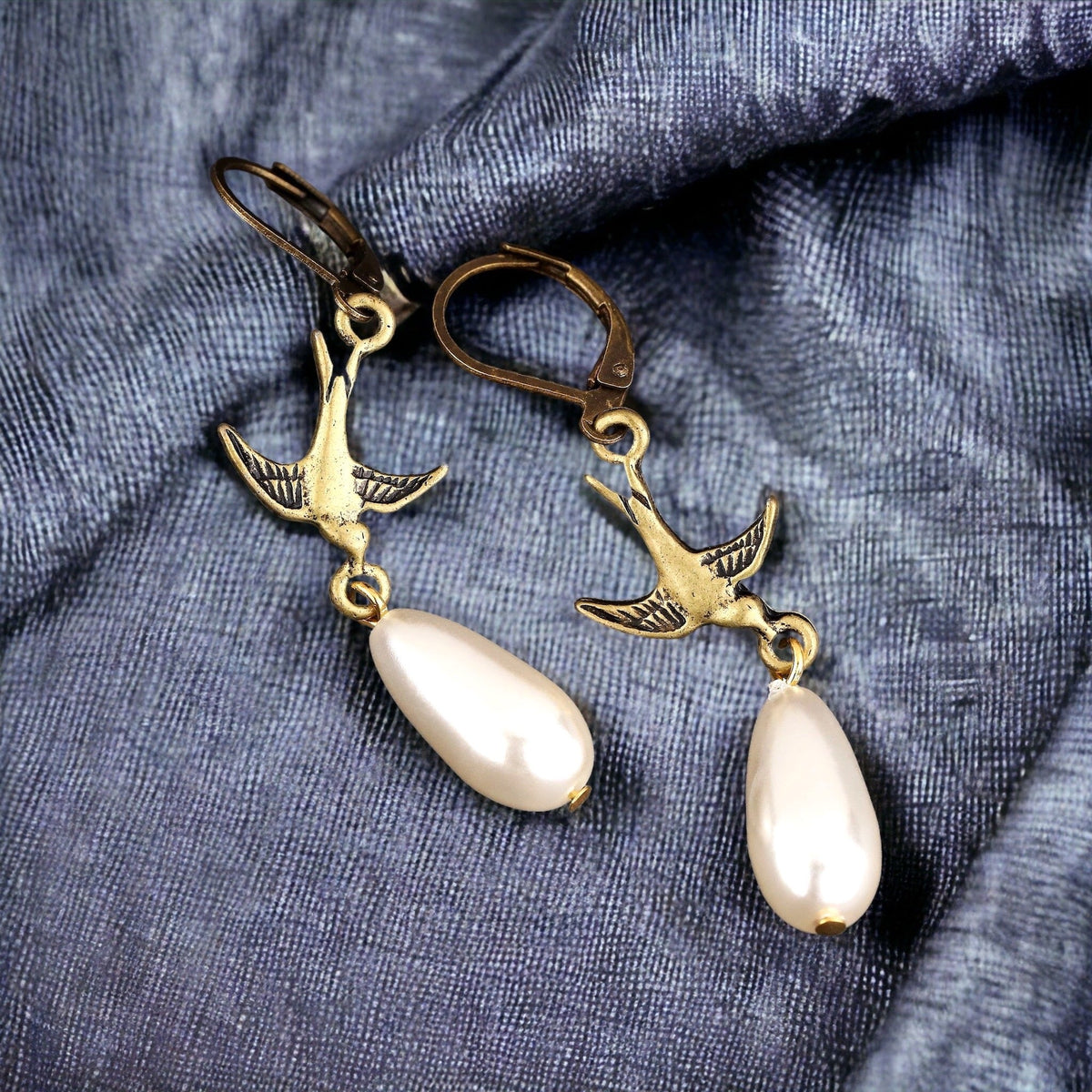 Flying Swallows Teardrop Bead Earrings - Nostalgic Retro Jewelry - VINOHR-63