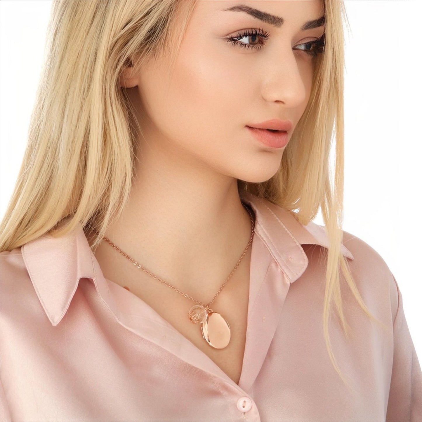 Photo medallion necklace with your photo - Pust flower trailer…