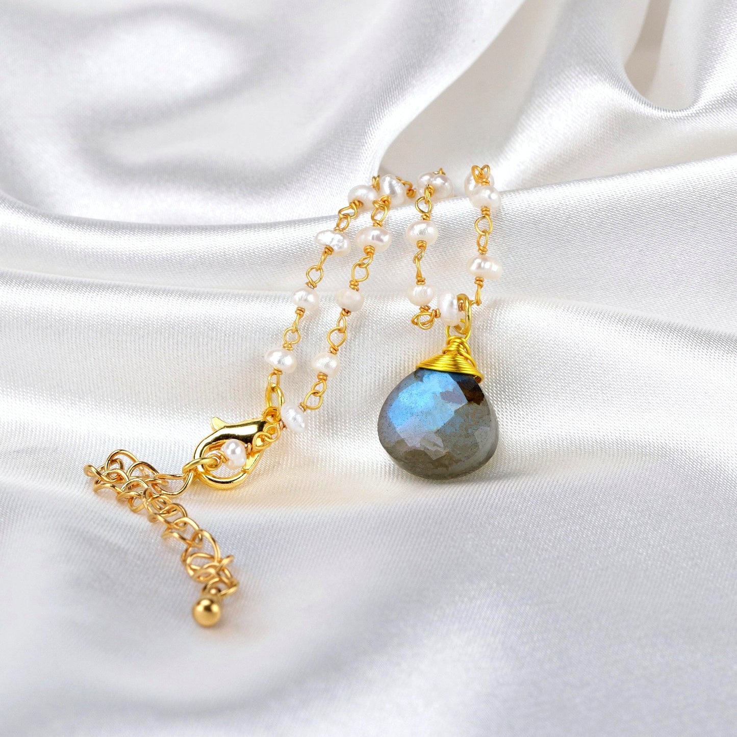 Labradorite & Freshwater Pearl Gemstone Bracelet - RETARM-39
