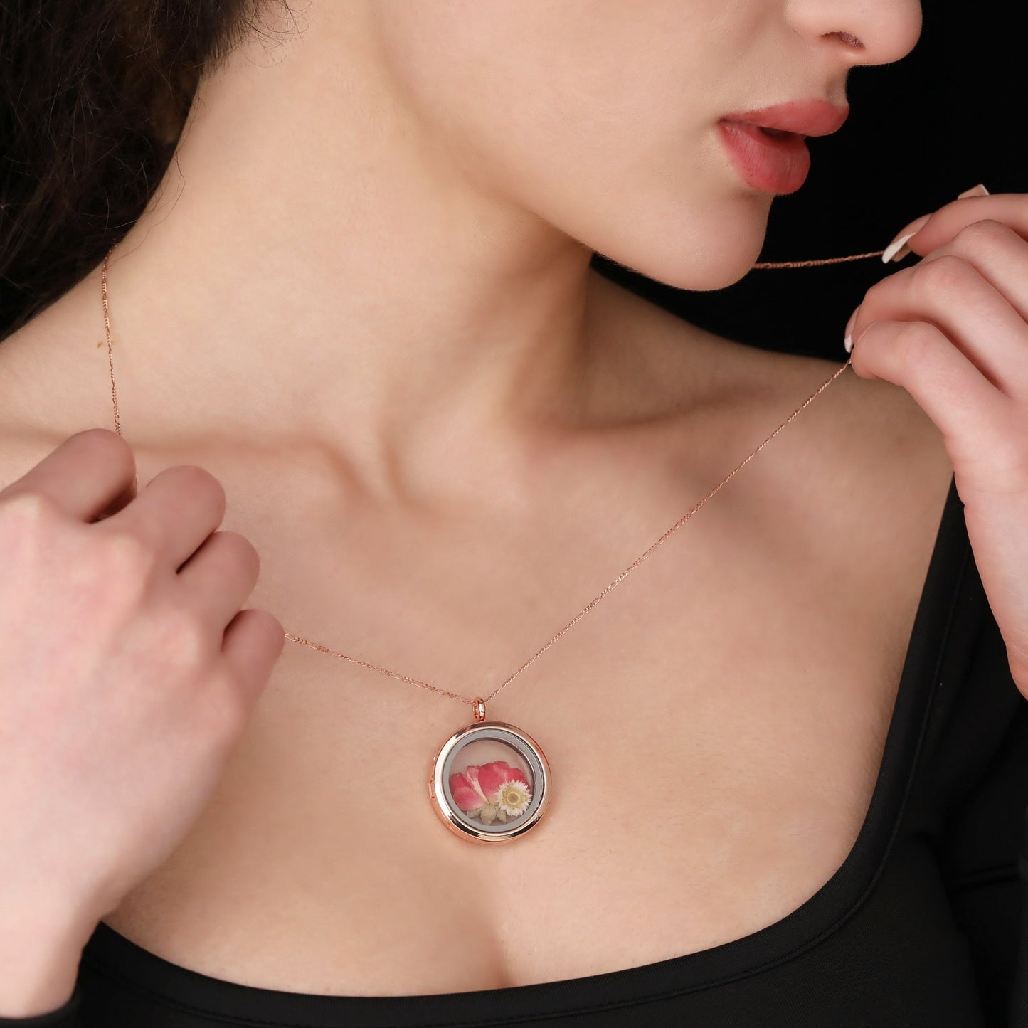 Real Rose and Chrysanthemum 925 Sterling Rosegold Gilded Medaillon Chain