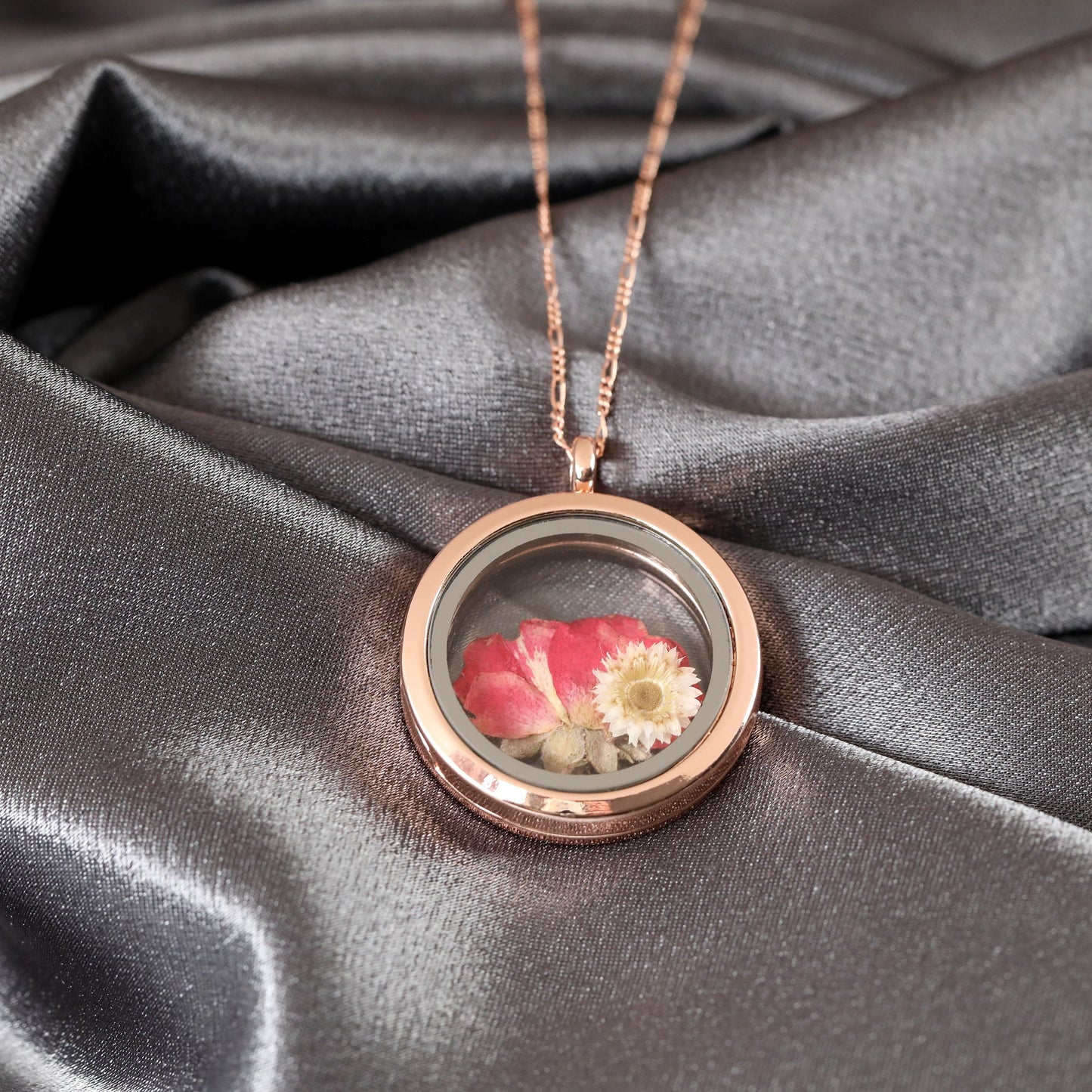 Real Rose and Chrysanthemum 925 Sterling Rosegold Gilded Medaillon Chain