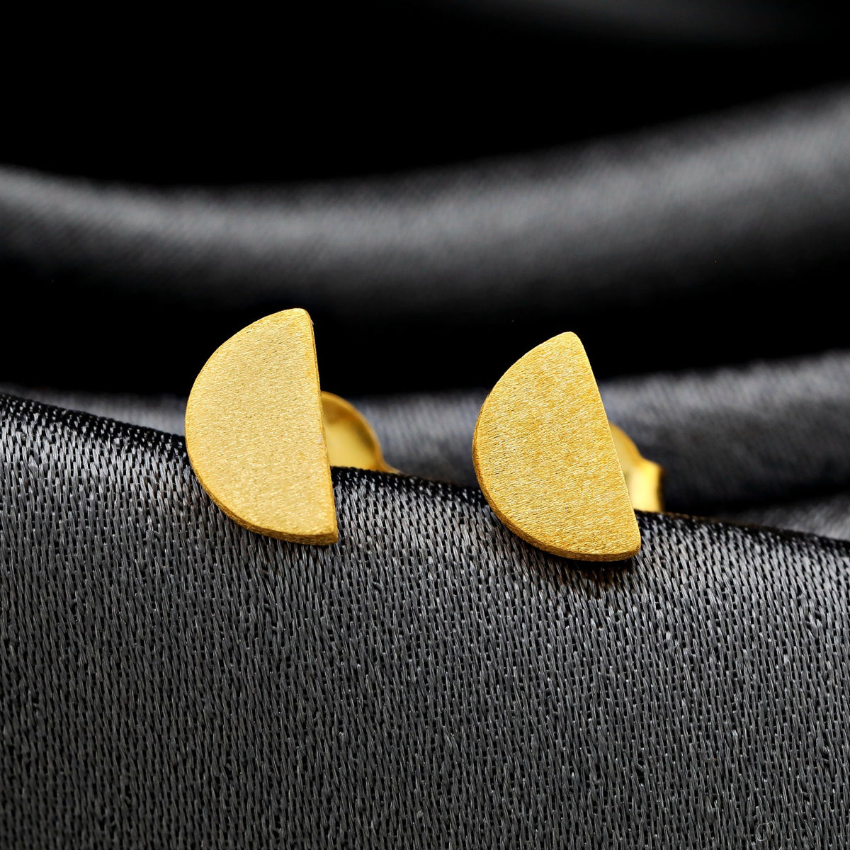 925 Sterling Gold-Plated Mini Crescent Moon Stud Earrings (OHR925-74)