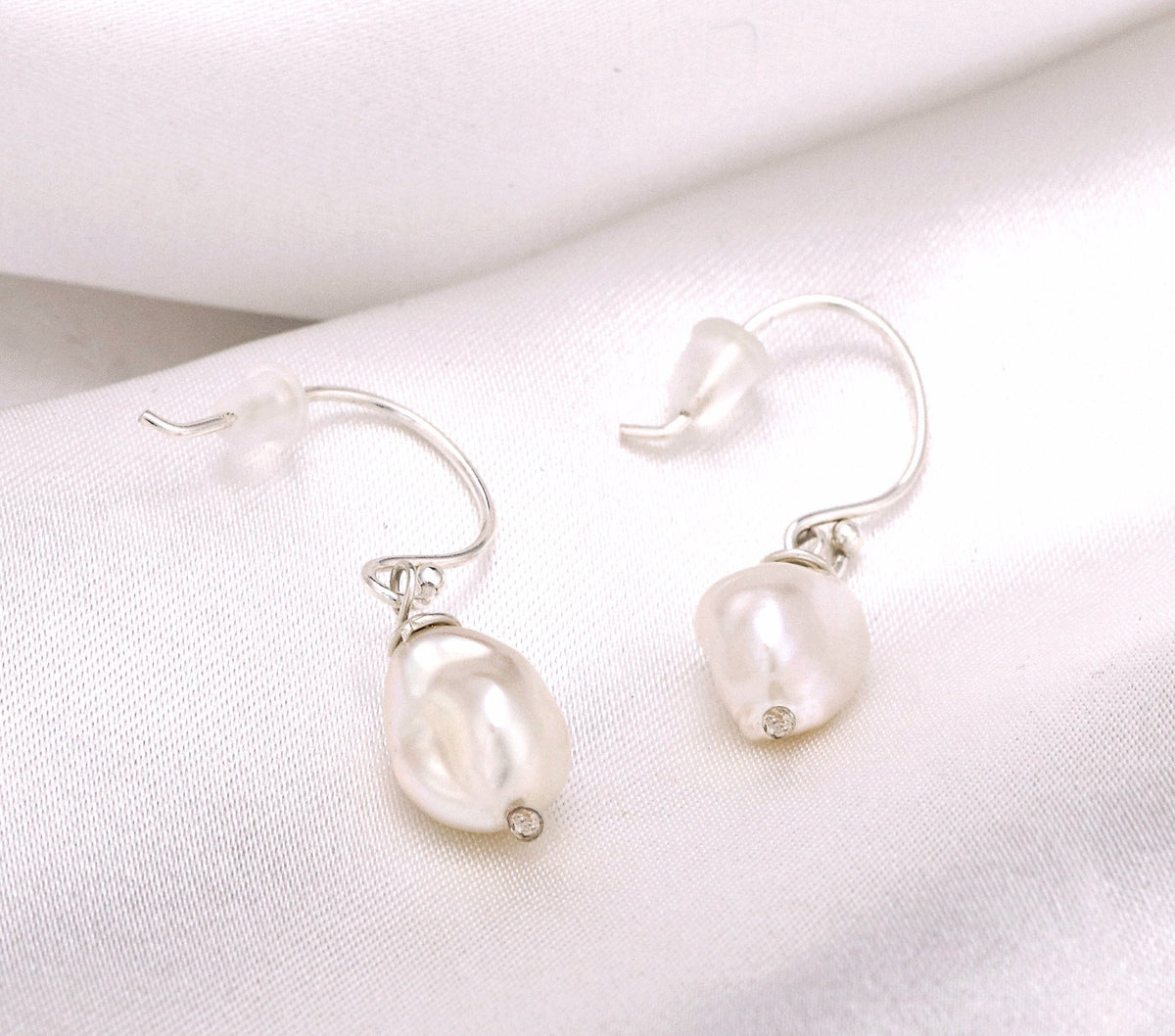 Handmade Baroque Earrings with Freshwater Pearls made of Sterling Silver - Elegant and Timeless - OHR925-132