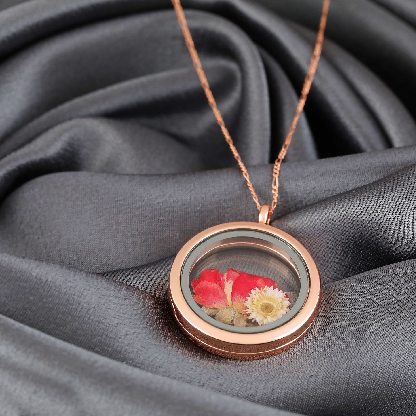 Real Rose and Chrysanthemum 925 Sterling Rosegold Gilded Medaillon Chain