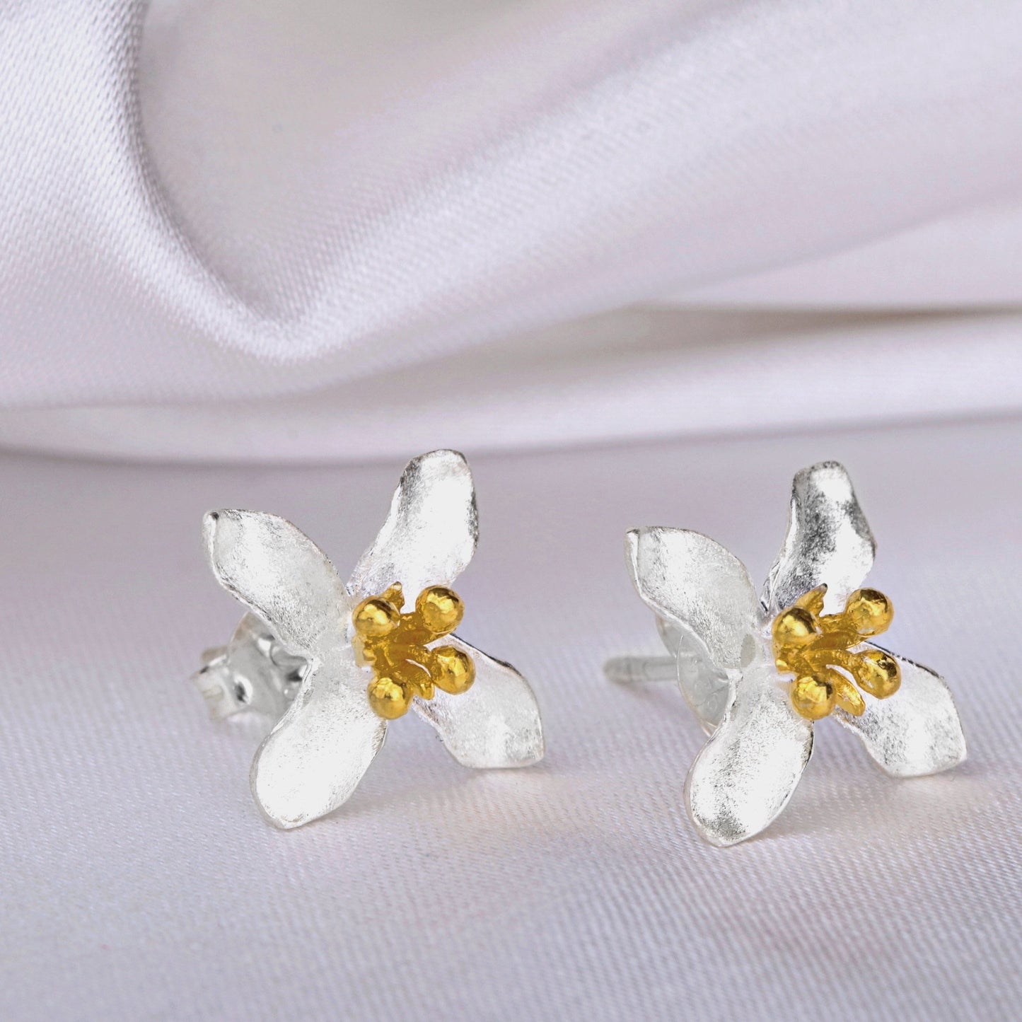 925 silver stud earrings Lilies