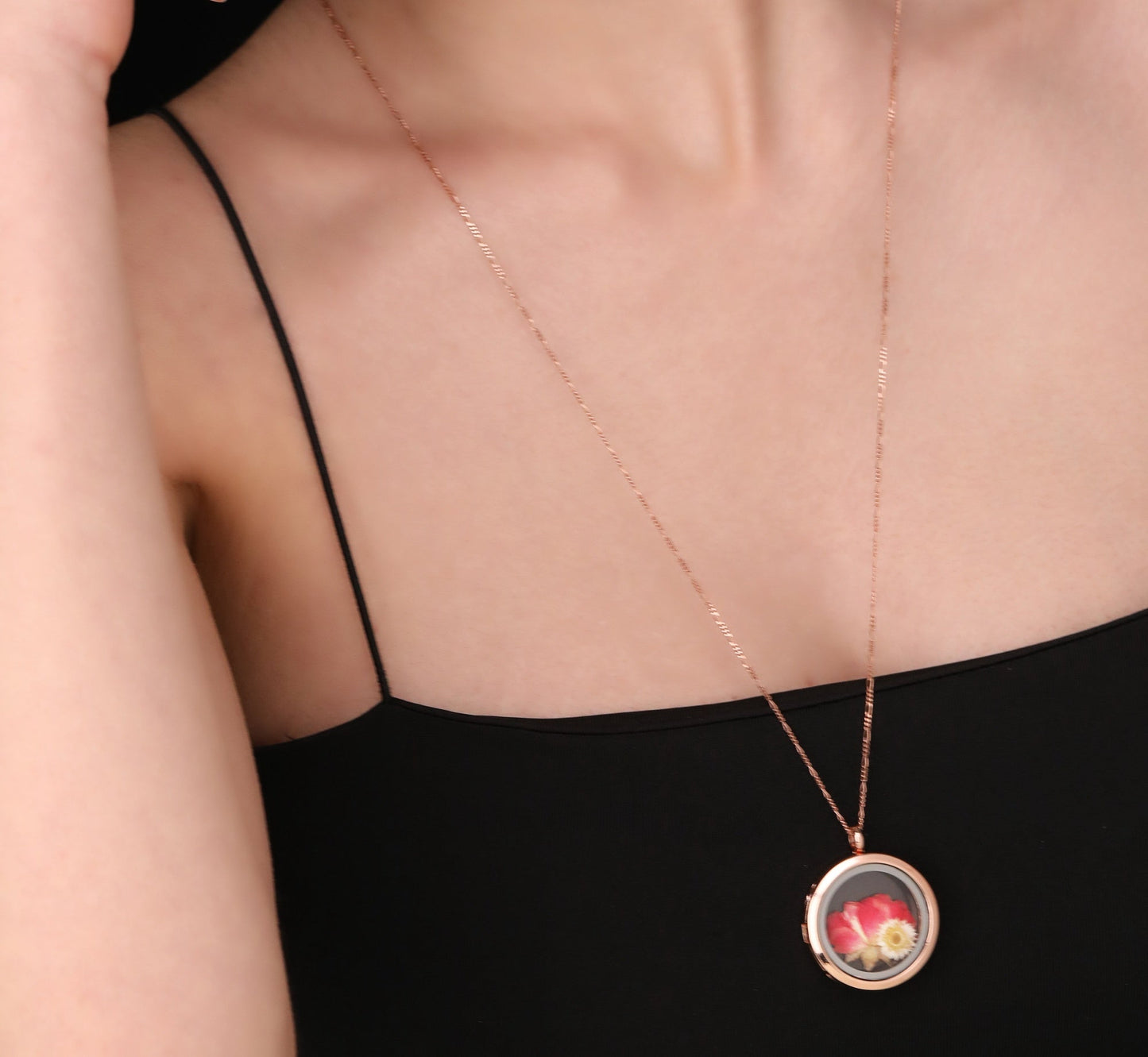 Real Rose and Chrysanthemum 925 Sterling Rosegold Gilded Medaillon Chain
