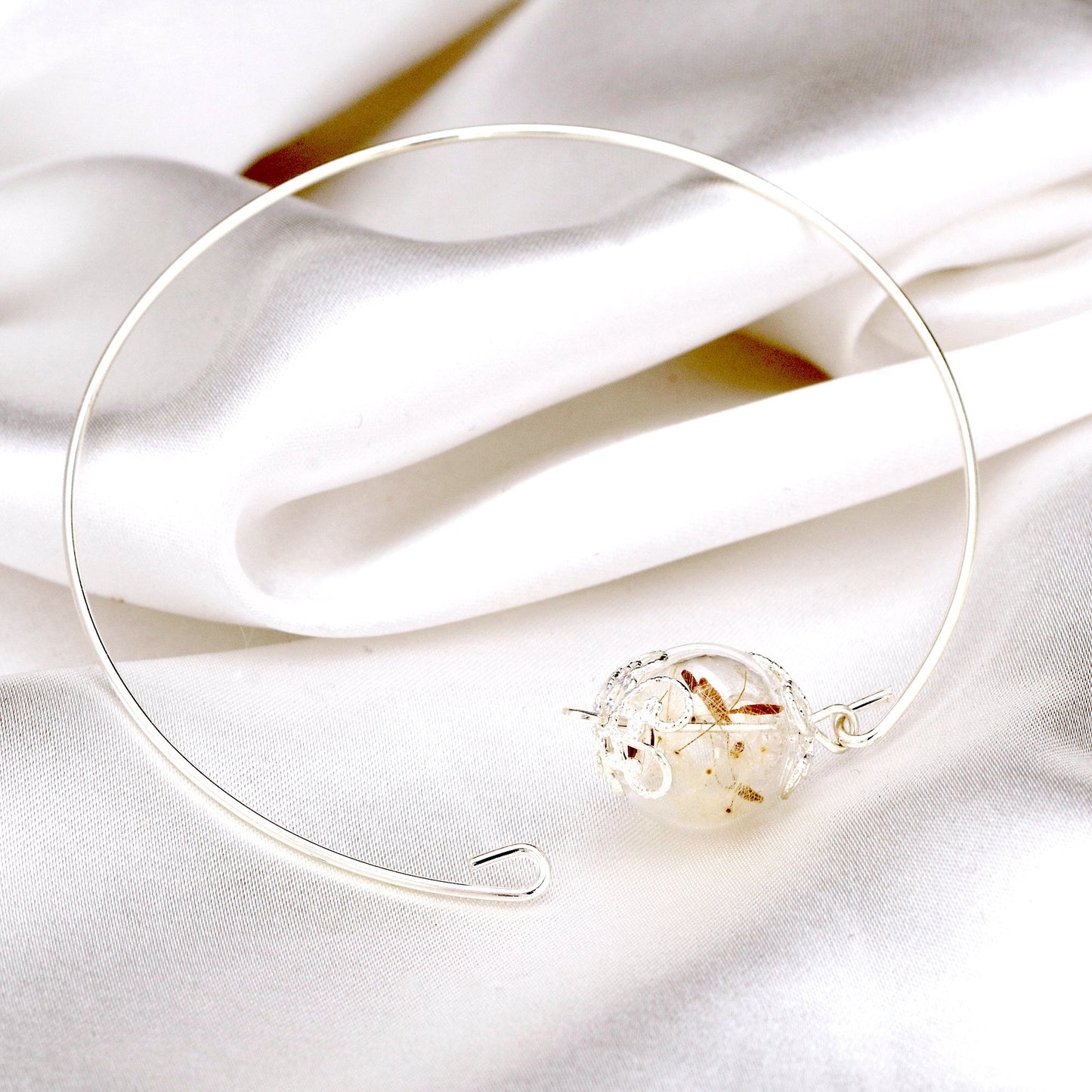 Elegant Pustflumen Seed Bangle - Minimalist Silver Plated Jewelry…