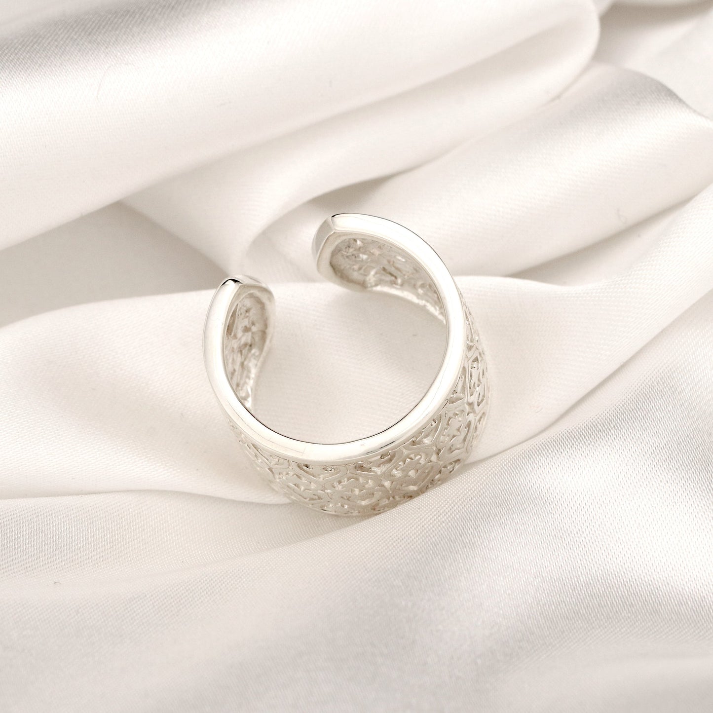 Ornamental 925 Sterling Silver Ring in Orient Style - Size…
