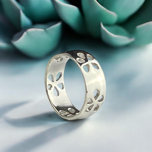 925 Sterling Silver Ring with Floral Motifs – Available in Various…