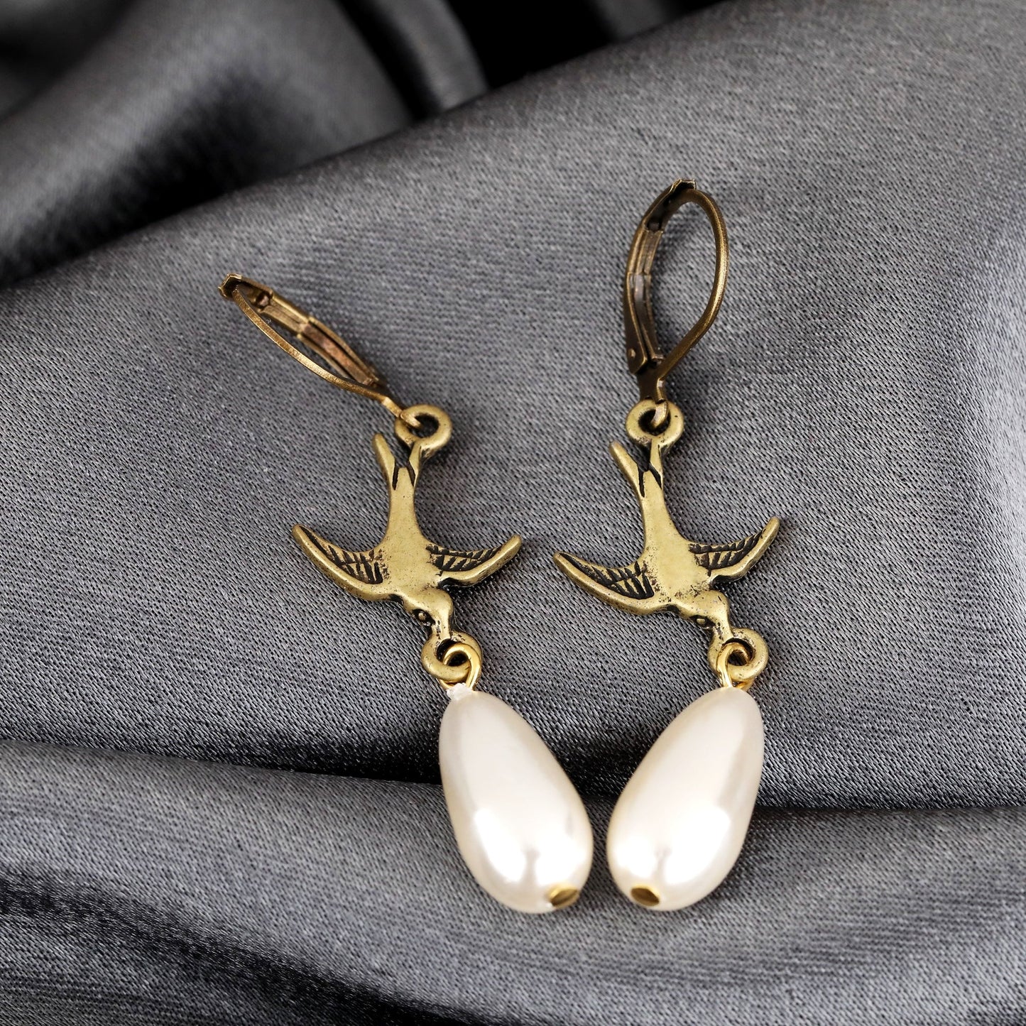 Flight Swallows Drop Pearl Earrings - Nostalgic Retro Jewelry — 63