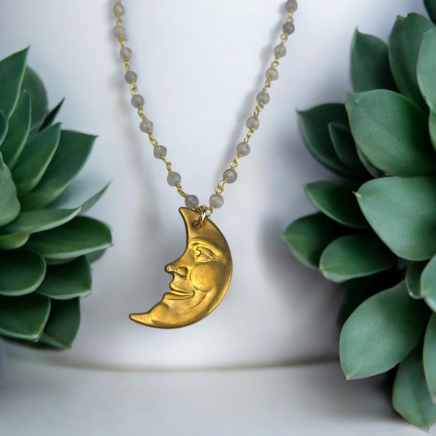 Vintage Labradorite Gemstone Necklace with Moon Pendant from the 70s…