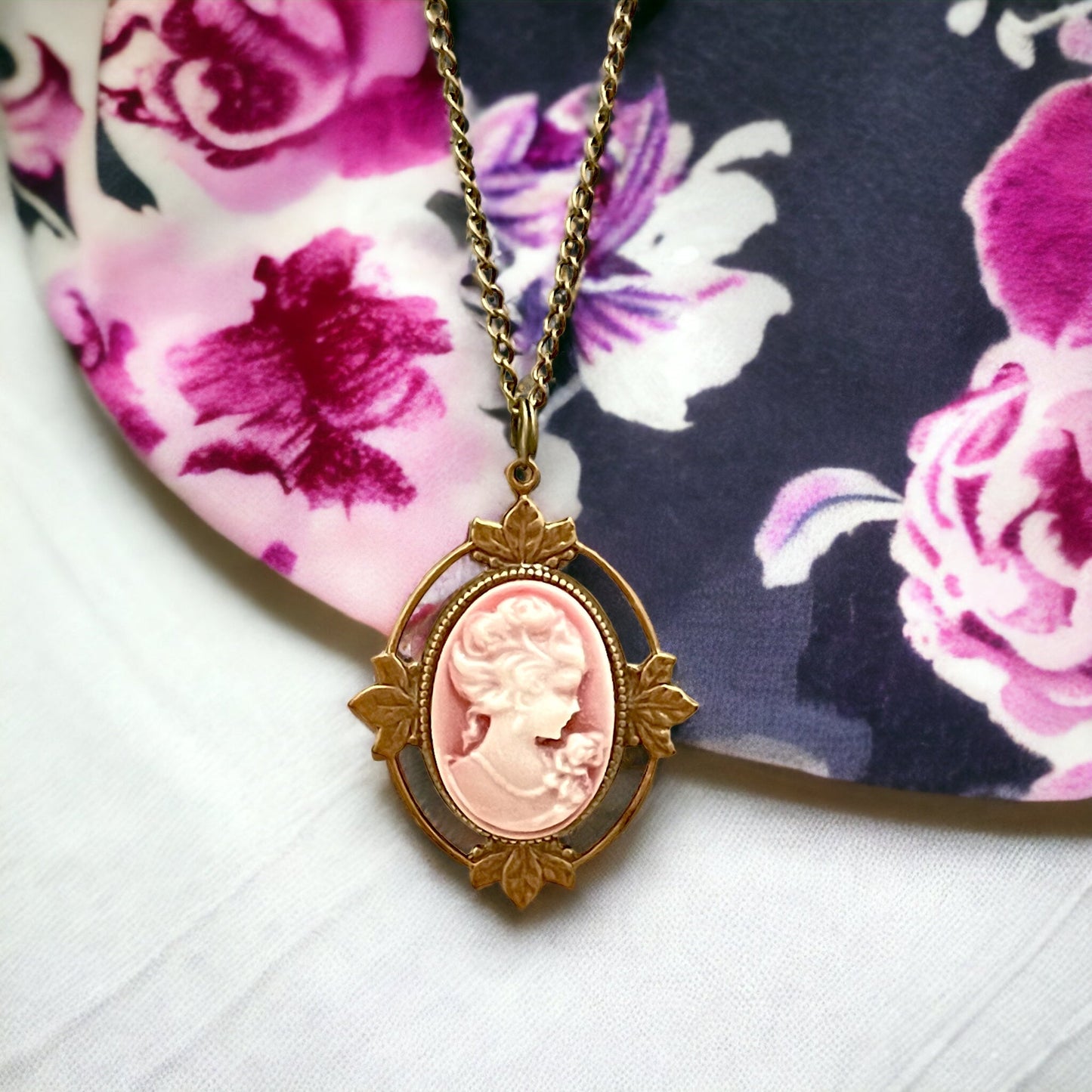 Time Travel in Style: Delicate Bronze Chain with Vintage Cameo Lady…
