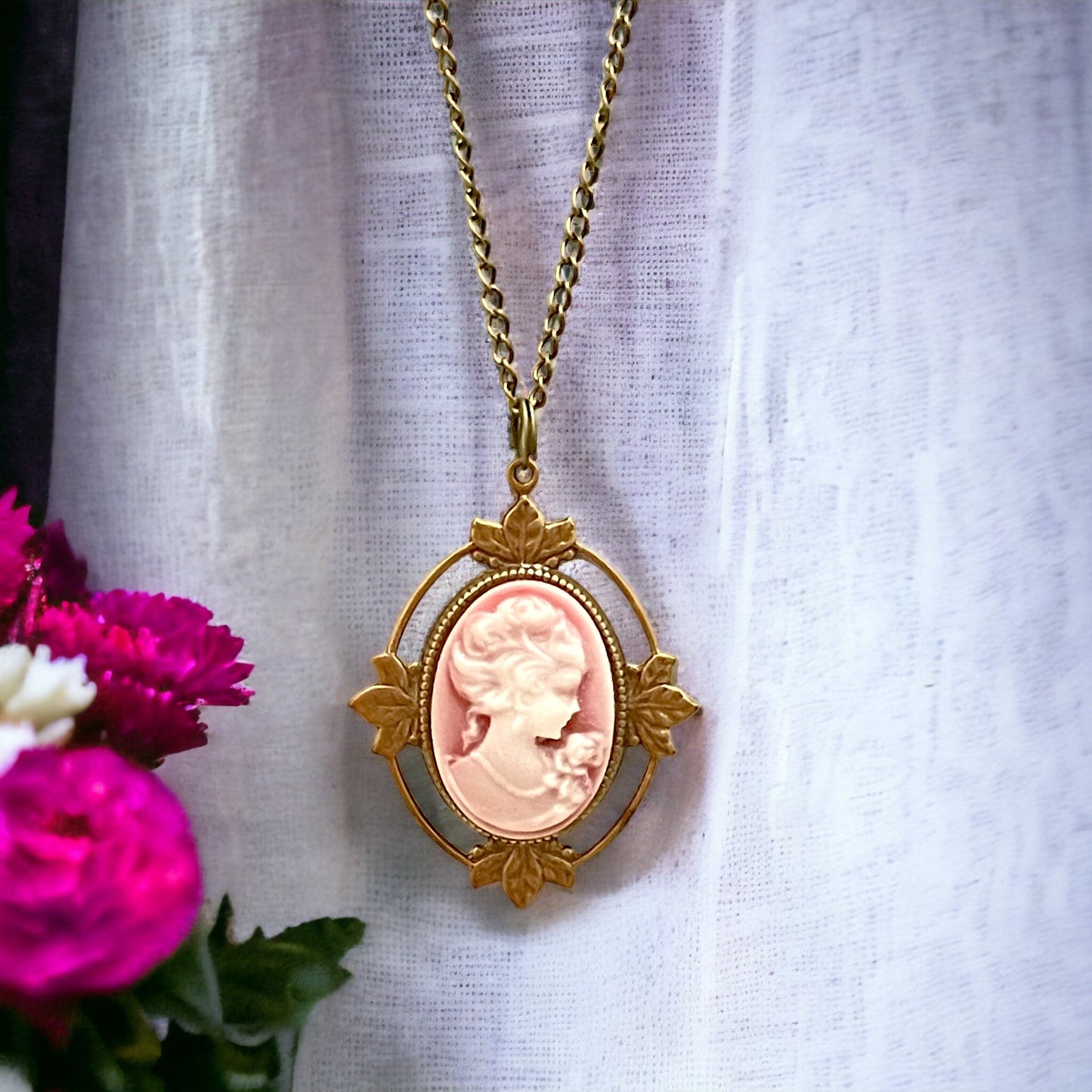 Time Travel in Style: Delicate Bronze Chain with Vintage Cameo Lady…