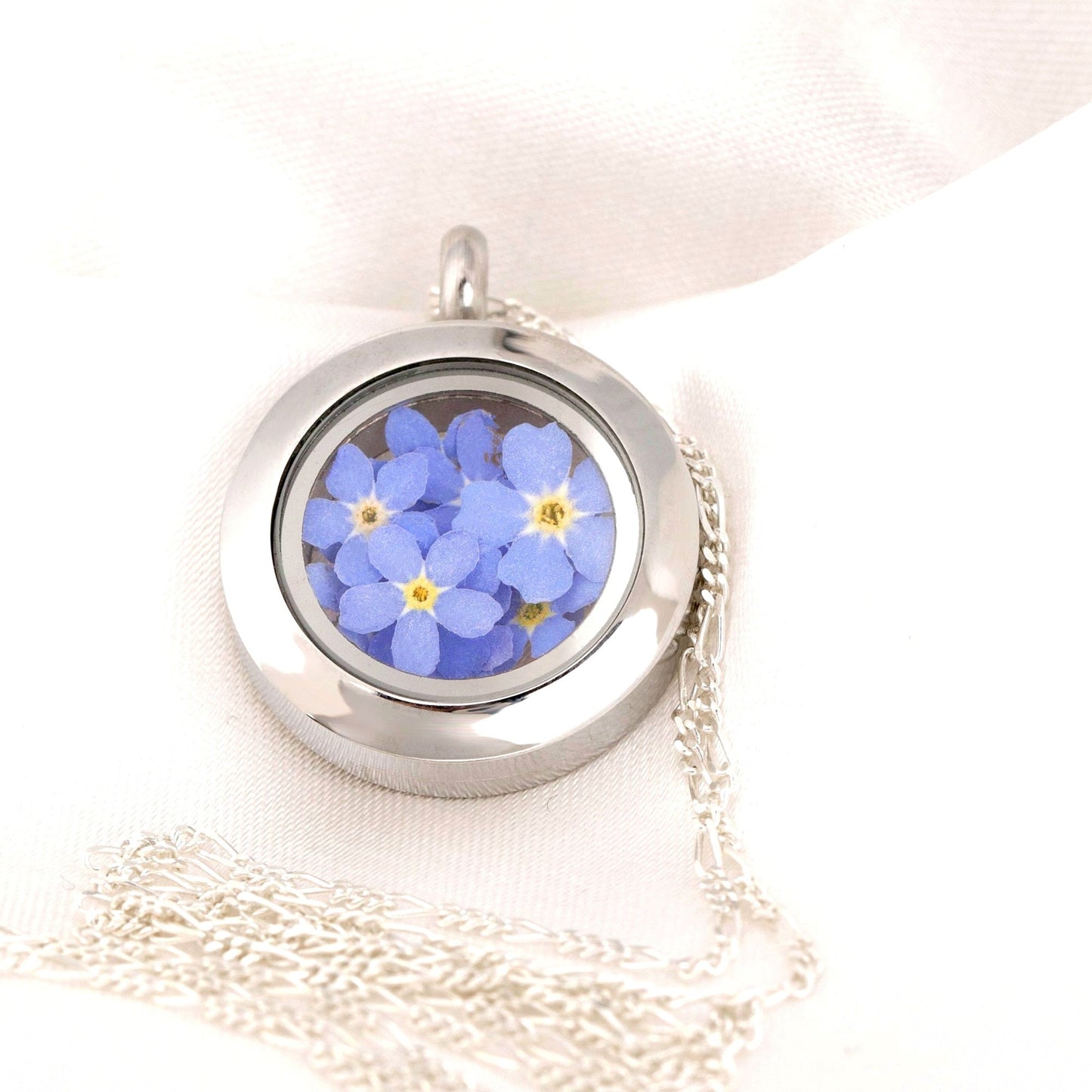 Forget-me-not flowers medallion - glass medallion with genuine…