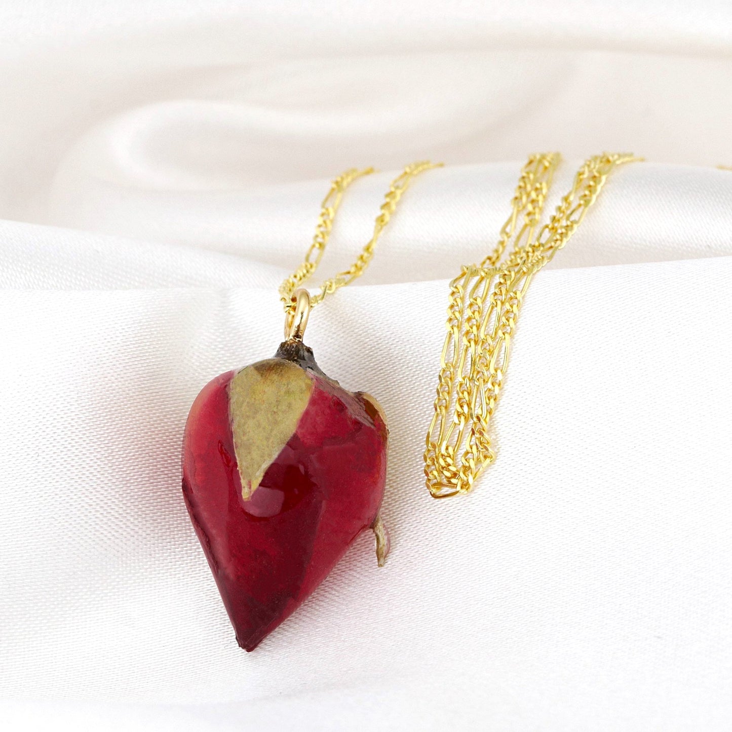 Real Red Rosenknoss — 925 Sterling Silver Gold Plated Chain