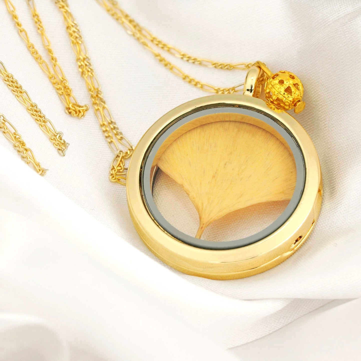 Ginkgo Leaf Gold Glass Amulet Pendant - 925 Sterling Gold Gilded…