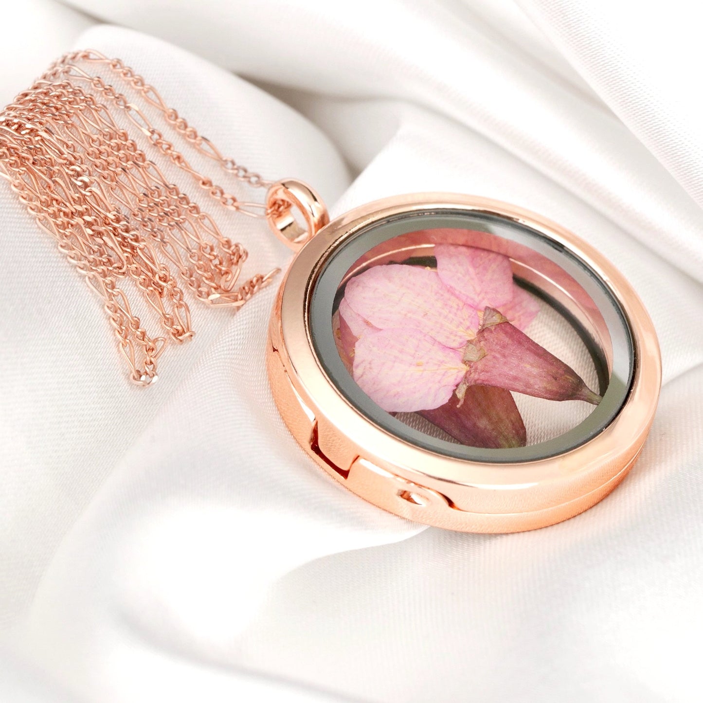 Japanese sakura medallion - 925 sterling rosegold gold plated chain…