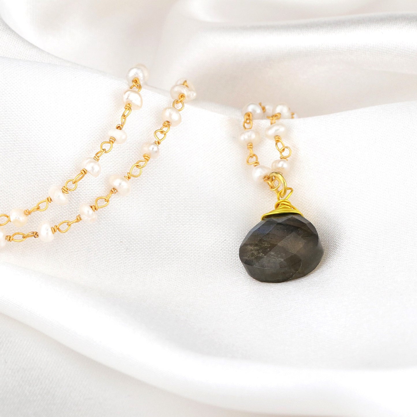 Labradorite & Freshwater Pearl Gemstone Drop Pendant Necklace Gold