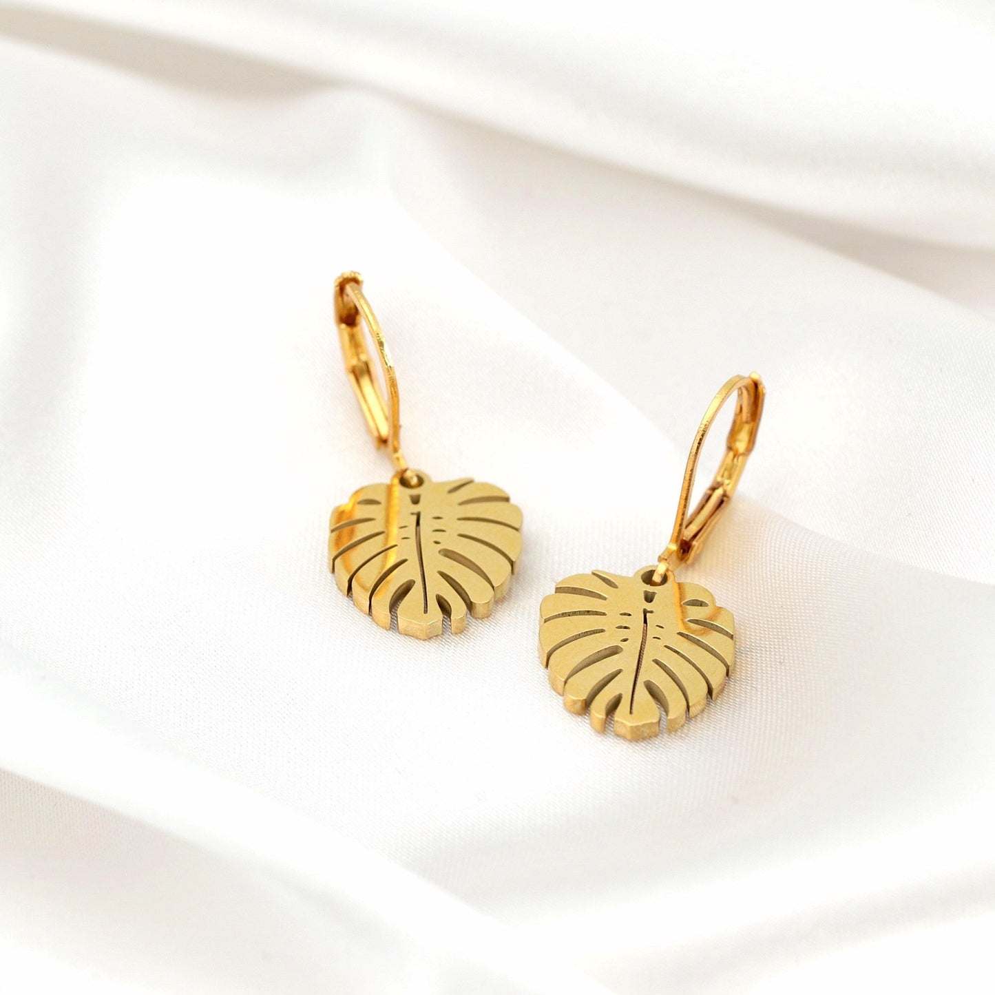 Gold plated monstera leaves earrings — 26