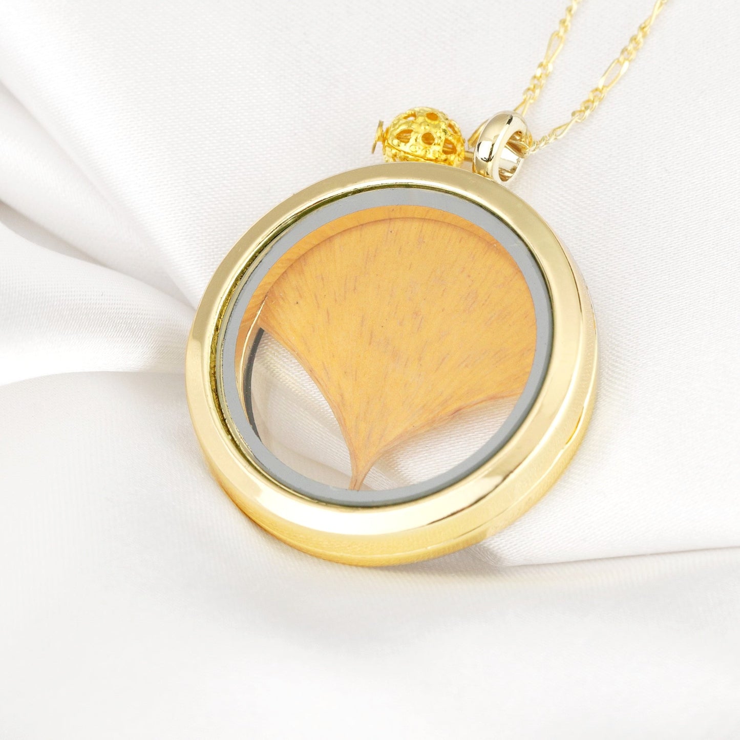 Ginkgo Leaf Gold Glass Amulet Pendant - 925 Sterling Gold Gilded…
