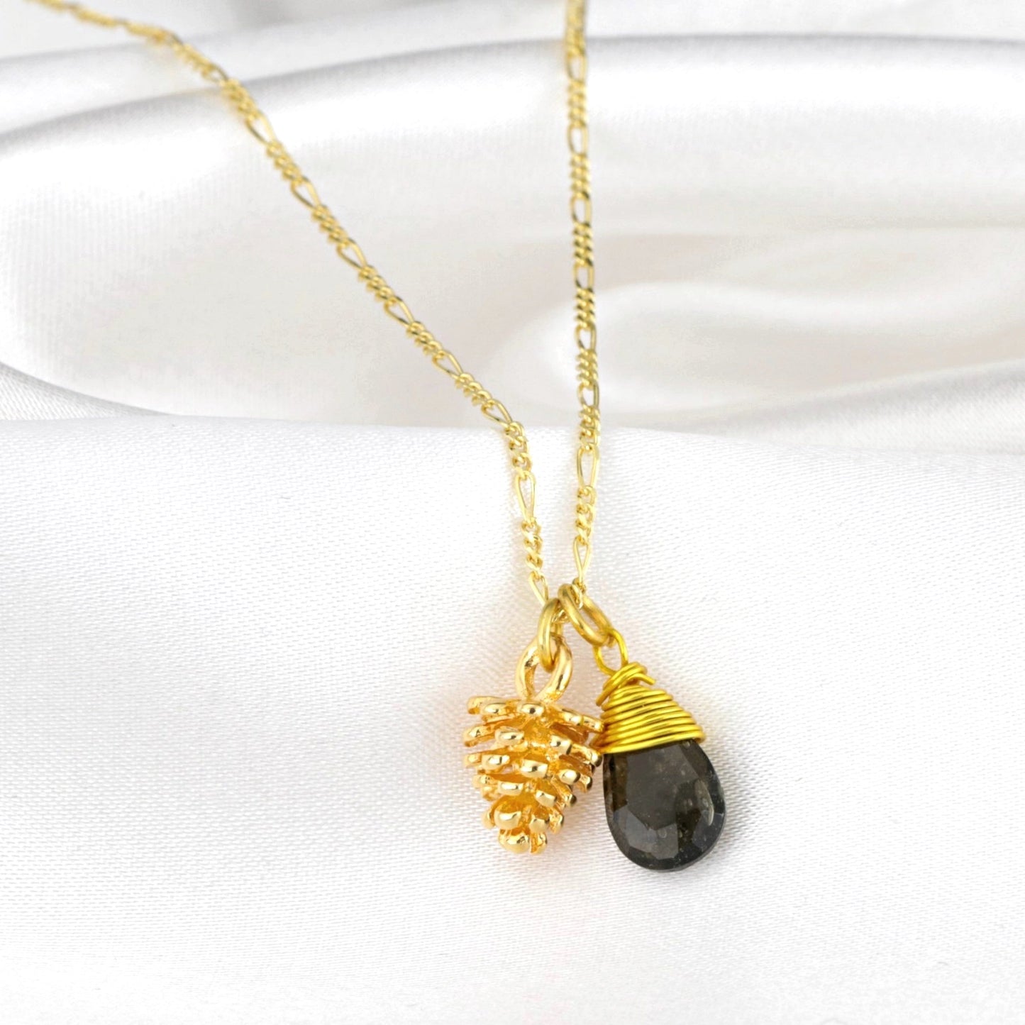 925 Moldavit & pine cones Sterling gilded gemstone chain