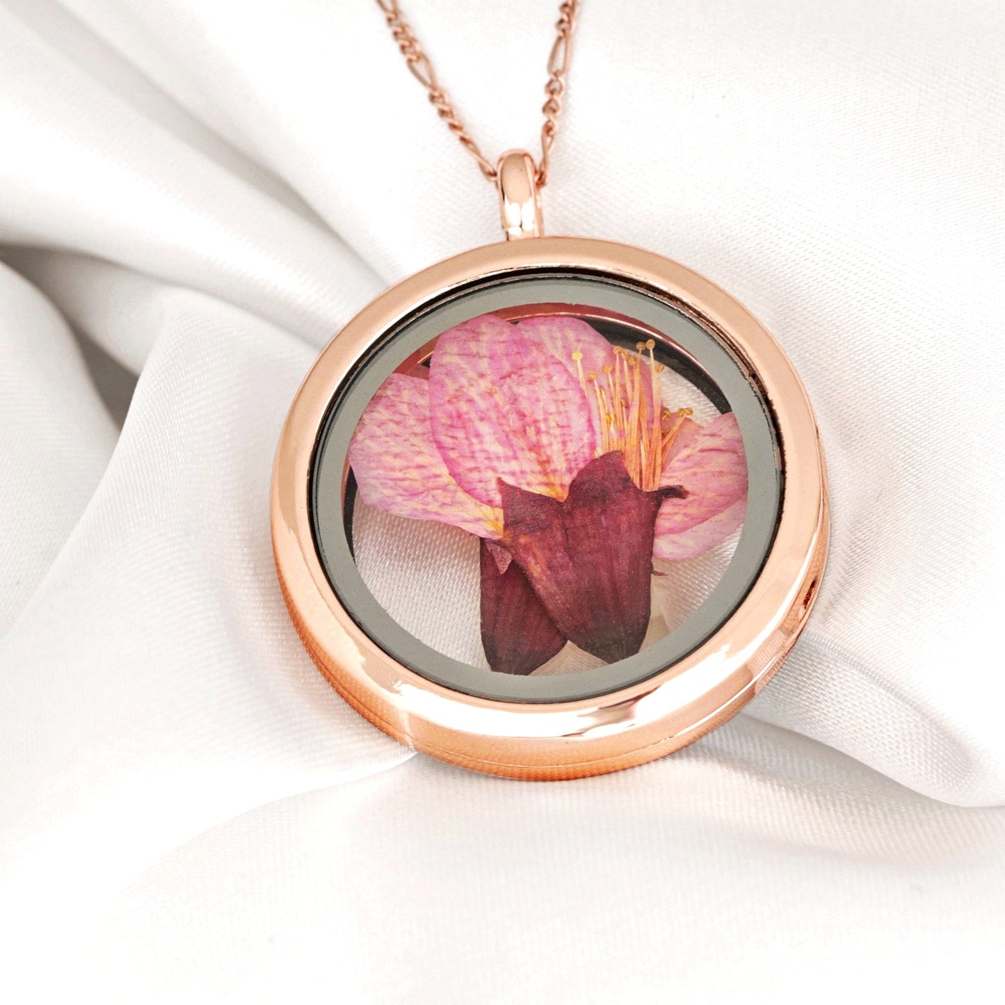 Japanese sakura medallion - 925 sterling rosegold gold plated chain…