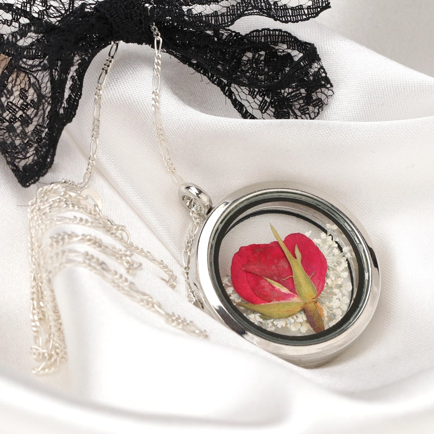 Real Rose & Dill Blossoms — 925 Sterling Silver Chain with Medallion