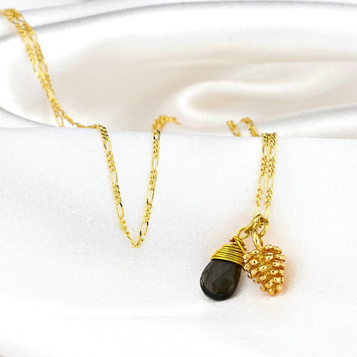 925 Moldavit & pine cones Sterling gilded gemstone chain