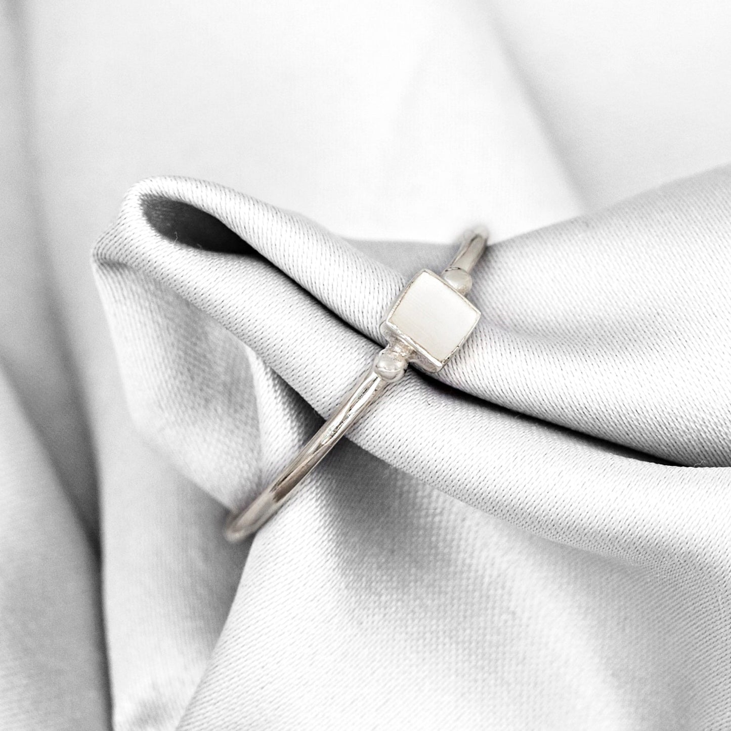 925 Sterling Silver Square Ring Pearl Mutton