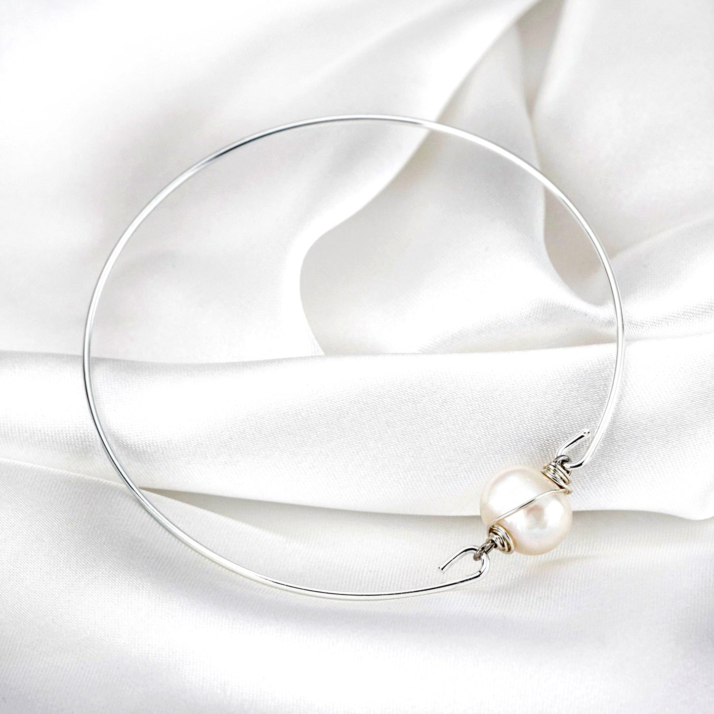 Sweet water pearl bangle - silvered natural pearl wire maritim…