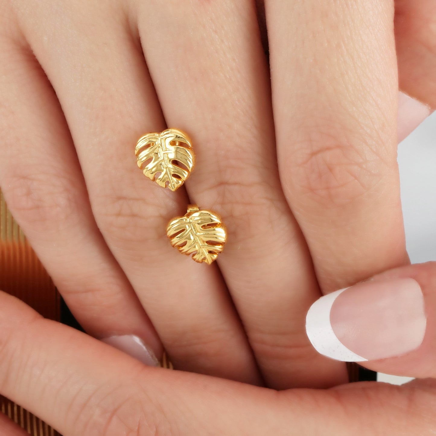 Monstera Leaf Stud Earrings - 925 Gold Gold Plated Exotic Leaves…