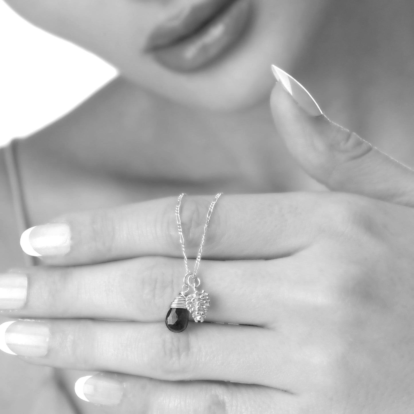 Unique Elegance: 925 Sterling Silver Necklace with Moldavite…