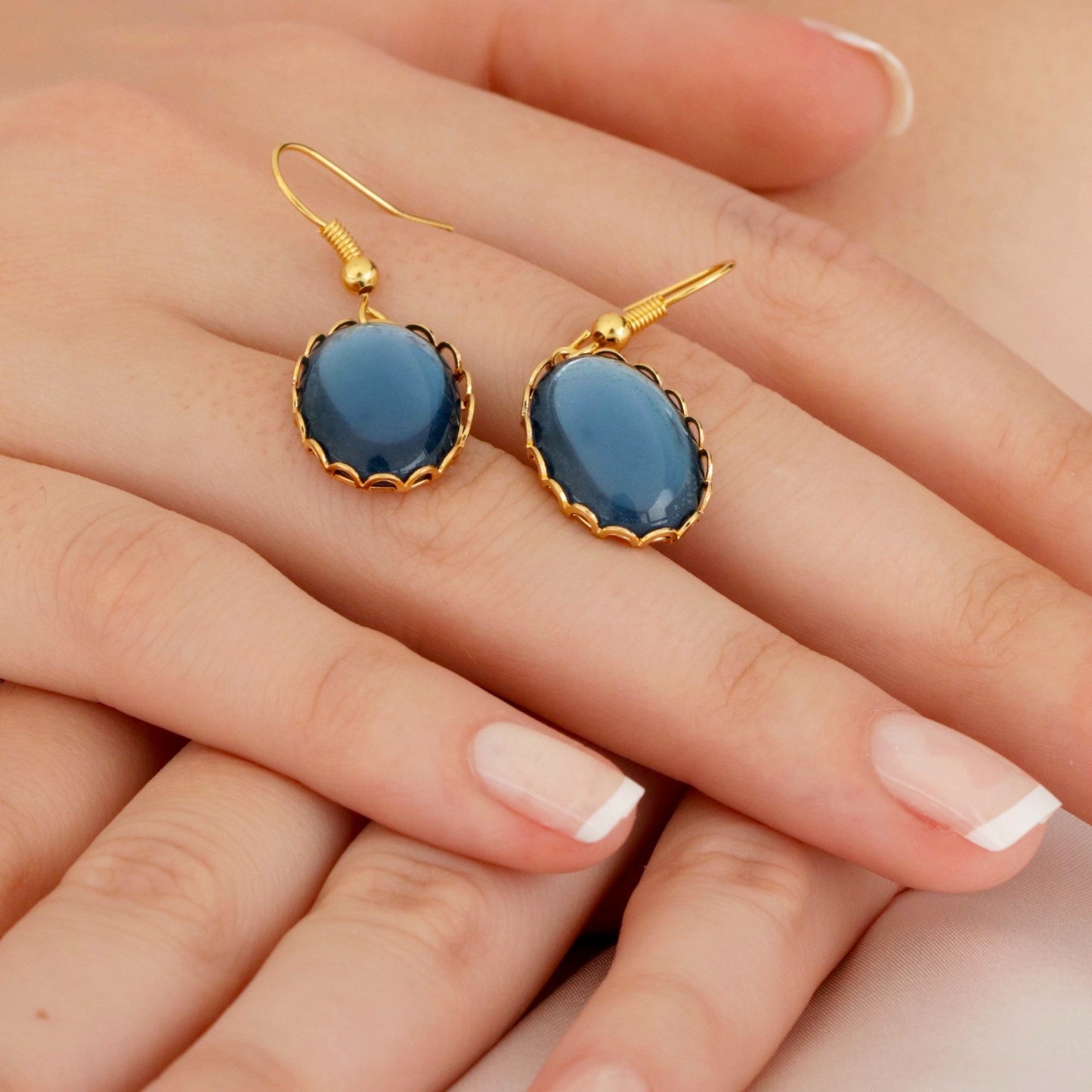 Blue shimmering earrings - gold-plated jewelry in vintage style