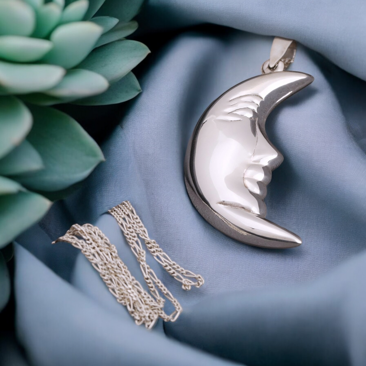925 Crescent Moon Sterling Silver Necklace