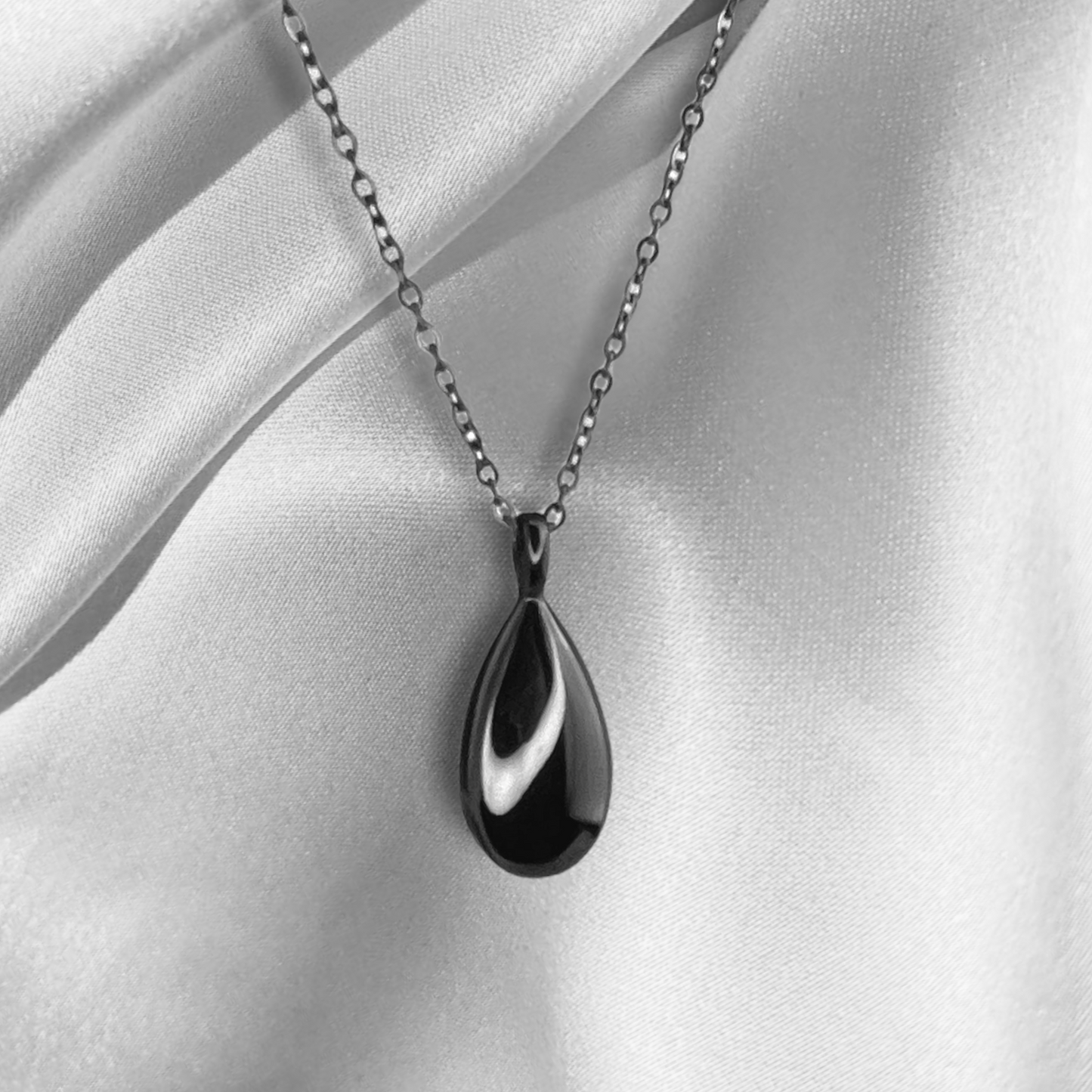 Urn ash bottle trailer Fire burial black stainless steel chain…