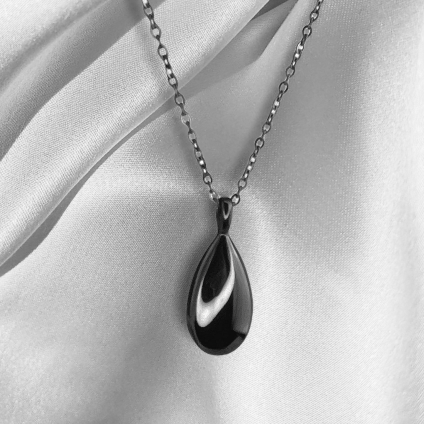 Urn ash bottle trailer Fire burial black stainless steel chain…