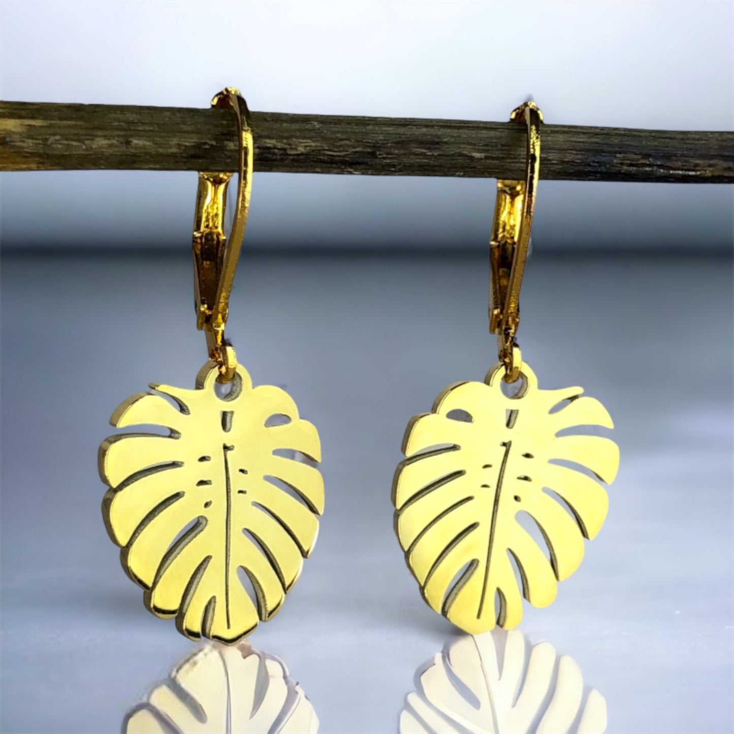 Gold plated monstera leaves earrings — 26