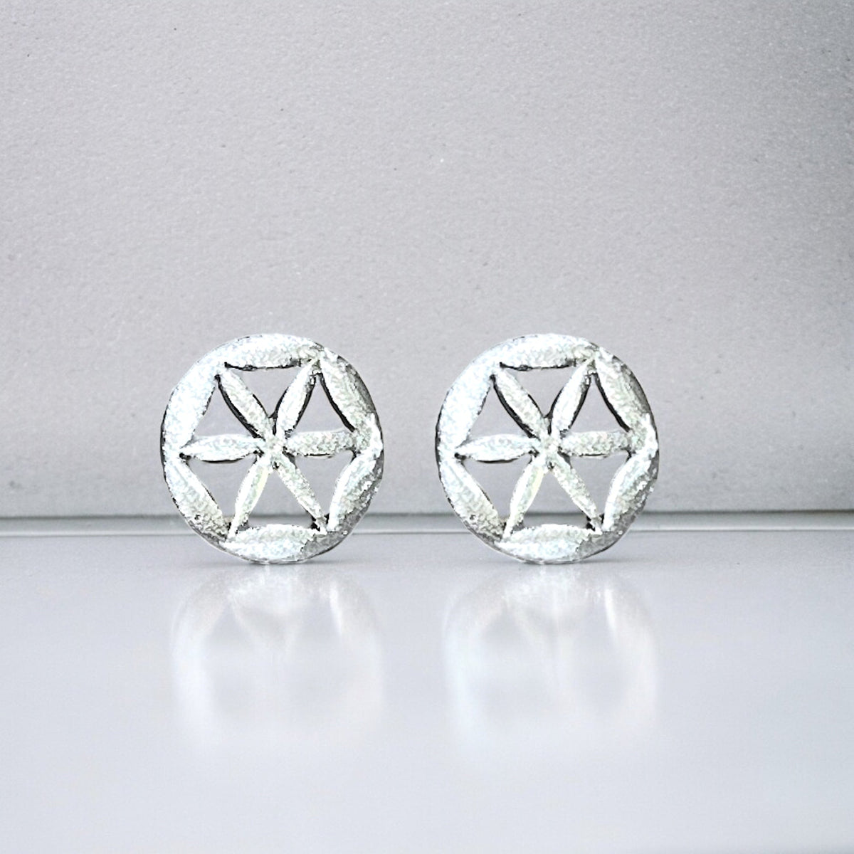 925 Sterling Silver Delicate Flower of Life Stud Earrings – 10mm Diameter, Hypoallergenic, Perfect for Allergy Sufferers - OHR925-165