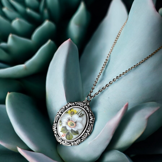 Porcelain Flowers Vintage Necklace