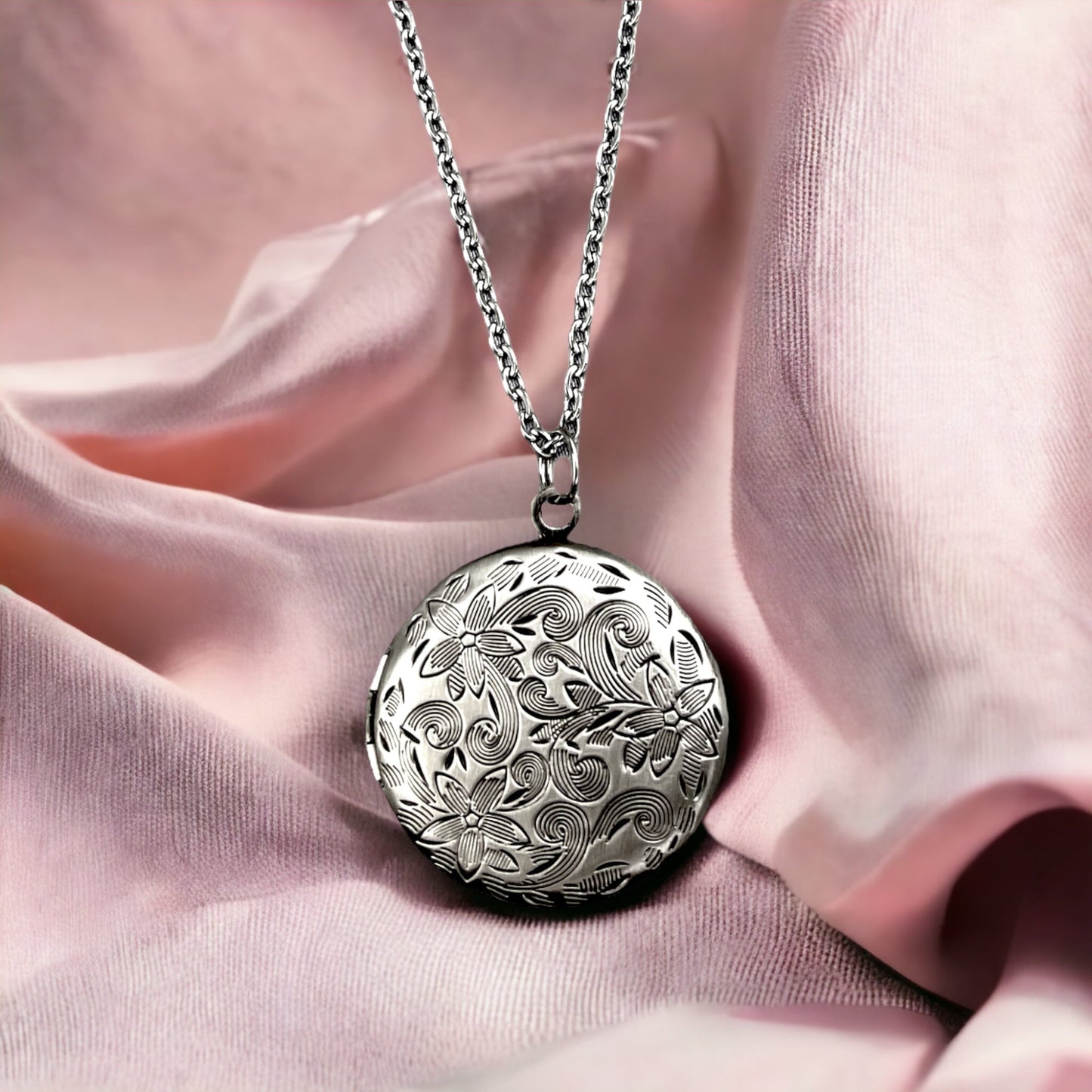 MARRAKESH III Antique Silver Photo Locket Necklace - Customizable…