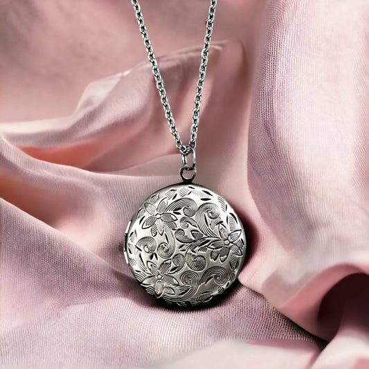 MARRAKESH III Antique Silver Photo Locket Necklace - Customizable…