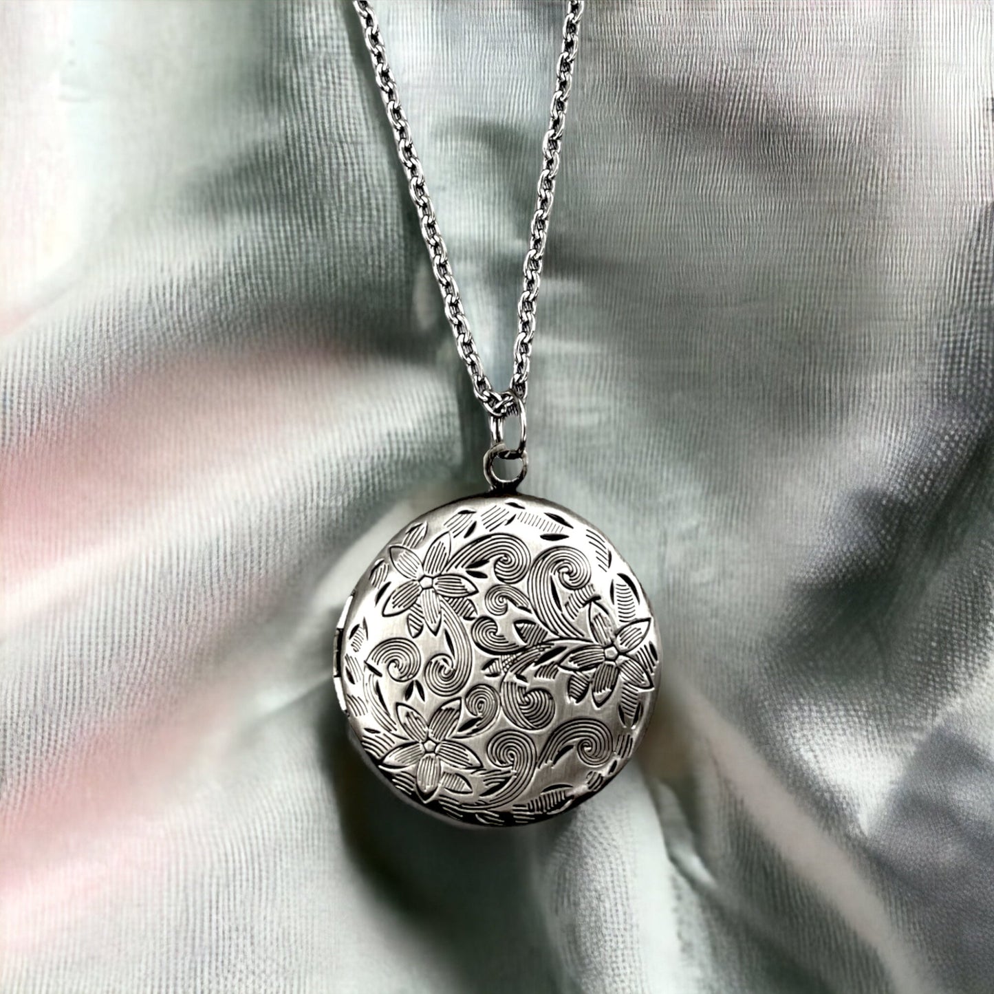 MARRAKESH III Antique Silver Photo Locket Necklace - Customizable…
