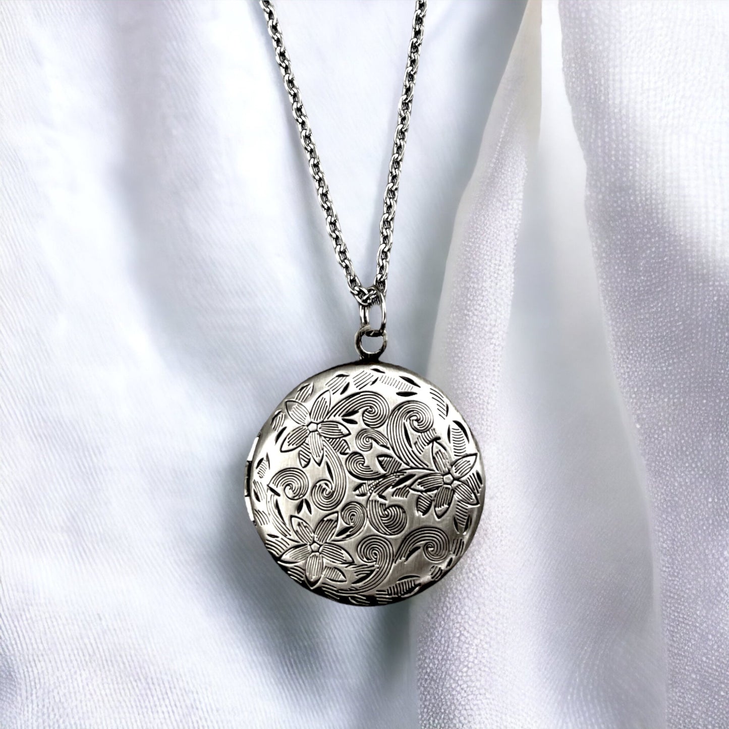 MARRAKESH III Antique Silver Photo Locket Necklace - Customizable…